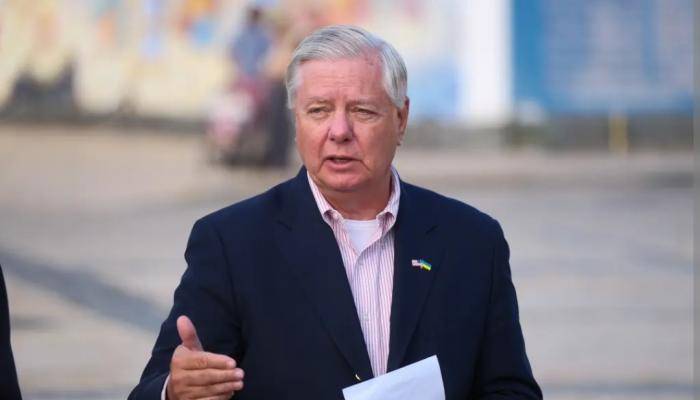 سیناتۆر گراهام: ئێمە خیانەت لە کورد ناکەین