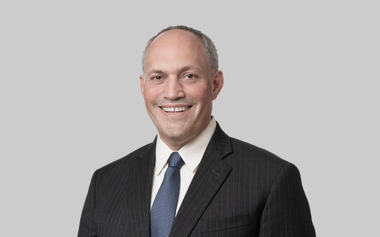 مایکڵ ڕۆبن بۆ پەنجەرە: ترامپ کورد بەکاردێنێت و ٤ بەرپرسی ئێران لەلایەن ئەمەریکاوە پەسەندن