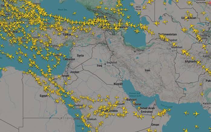 شەڕ لە زەوی و زیان لە ئاسمان؛ شەڕی ئێران زیانی ٤٠ ملیاری لە کەرتی فڕۆکەوانی داوە
